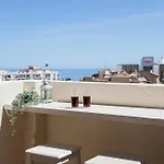 Chaparil Rooftop 아파트